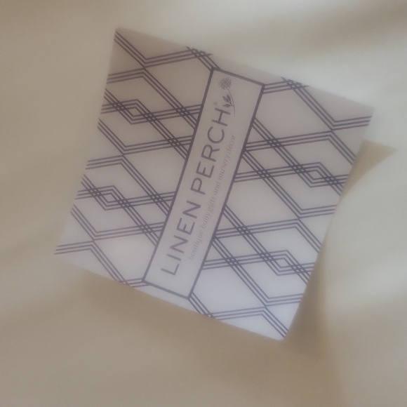 Linen Perch Boutique baby changing table - Picture 2 of 12